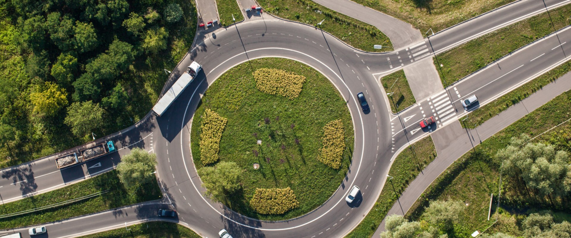 Navigating Through Roundabouts and Yield Signs: Tips for Safe Driving