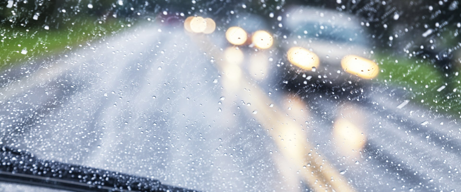 Tips for Replacing Worn-Out Windshield Wipers and Headlights to Improve Driving Safety